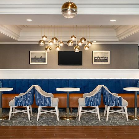 Hampton Inn By Hilton Boston/Cambridge Exteriör bild