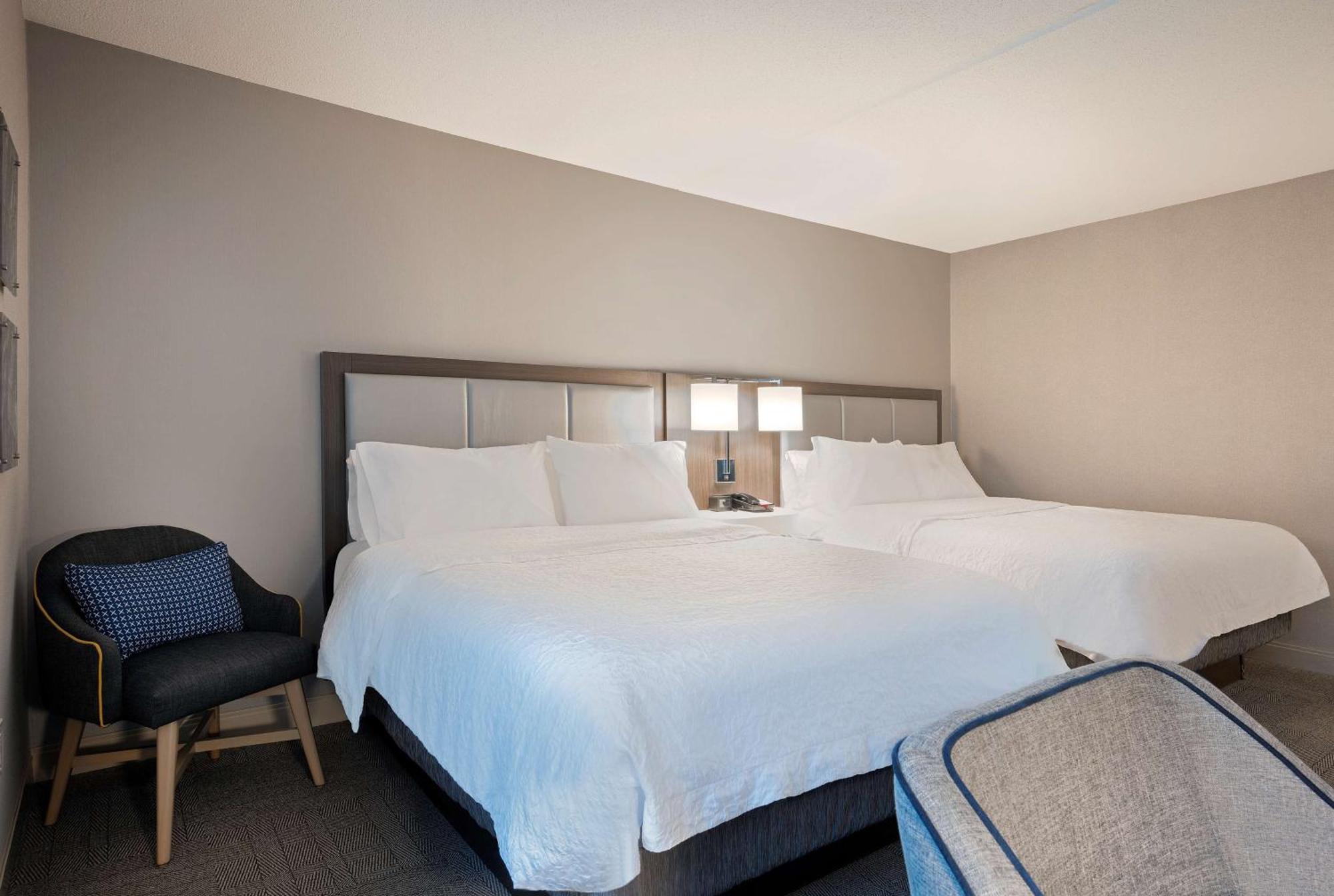 Hampton Inn By Hilton Boston/Cambridge Exteriör bild