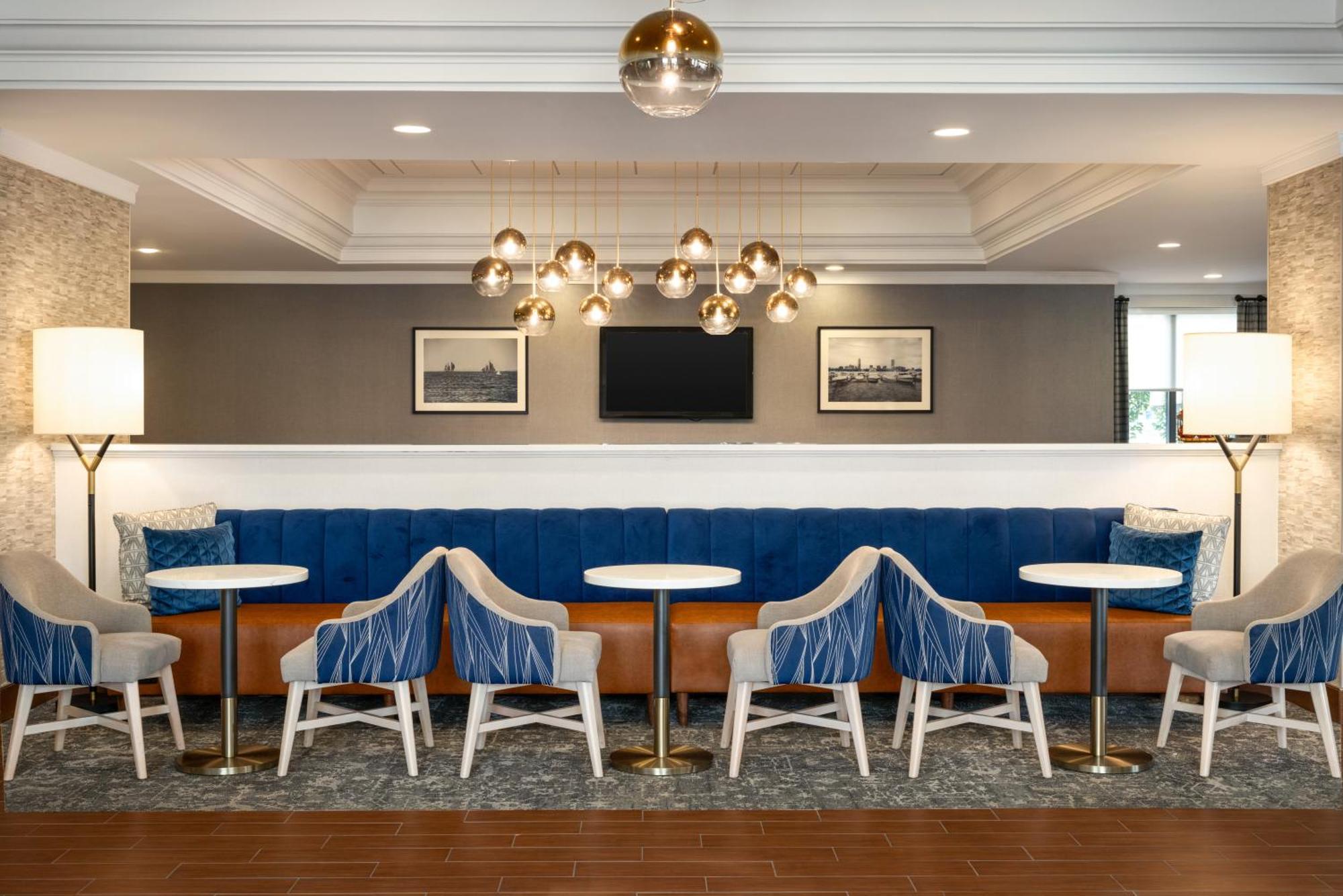 Hampton Inn By Hilton Boston/Cambridge Exteriör bild