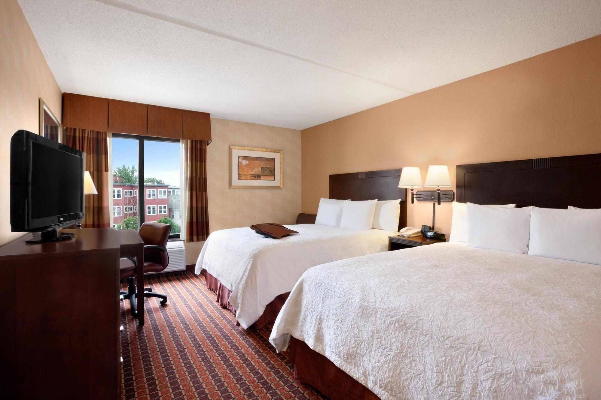 Hampton Inn By Hilton Boston/Cambridge Exteriör bild